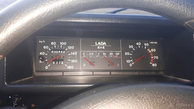 LADA (VAZ) Niva 2001, 30,442 km - 1.7 l - Zaqatala