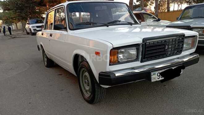 LADA (VAZ) 2107 2009, 174,000 km - 1.7 л - Bakı