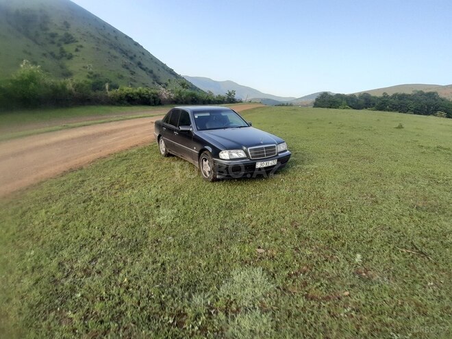 Mercedes C 240 1999, 266,880 km - 2.4 l - Bakı