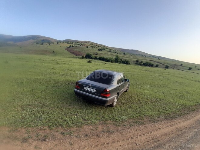 Mercedes C 240 1999, 266,880 km - 2.4 l - Bakı