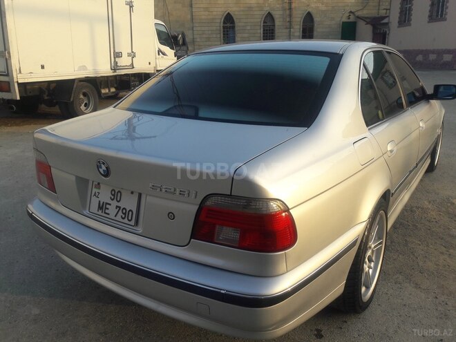 BMW 528 2000, 250,000 km - 2.8 l - Bakı