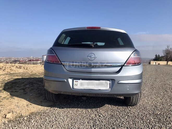 Opel Astra 2009, 199,550 km - 1.4 л - Bakı