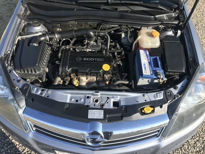 Opel Astra 2009, 199,550 km - 1.4 л - Bakı