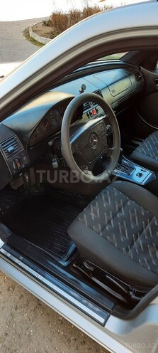 Mercedes C 220 2000, 428,000 km - 2.2 л - Sumqayıt