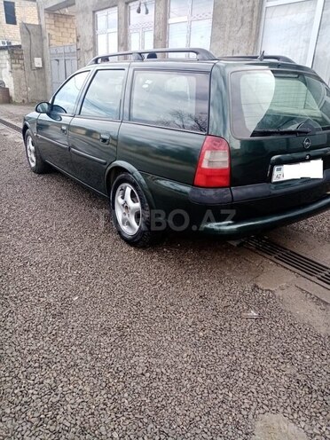 Opel Vectra 1998, 275,000 km - 2.0 l - Quba