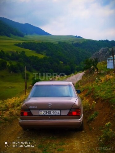 Mercedes E 200 1990, 300,500 km - 2.0 l - Gəncə