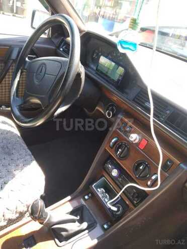 Mercedes E 200 1990, 300,500 km - 2.0 l - Gəncə
