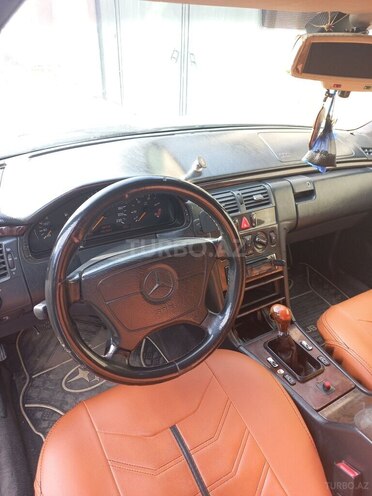 Mercedes E 290 1996, 551,690 km - 2.9 l - Biləsuvar