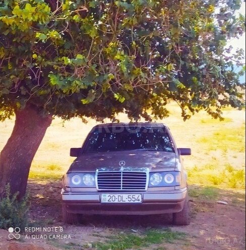 Mercedes E 200 1990, 300,500 km - 2.0 l - Gəncə