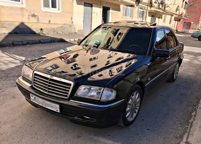 Mercedes C 240 2000, 204,000 km - 2.4 l - Şəki
