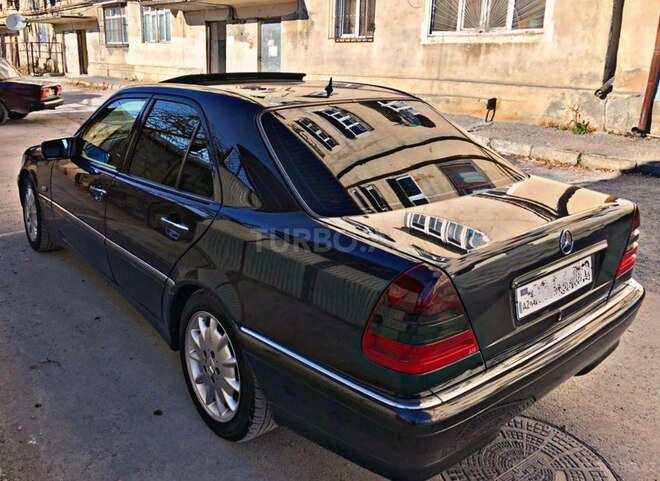 Mercedes C 240 2000, 204,000 km - 2.4 l - Şəki