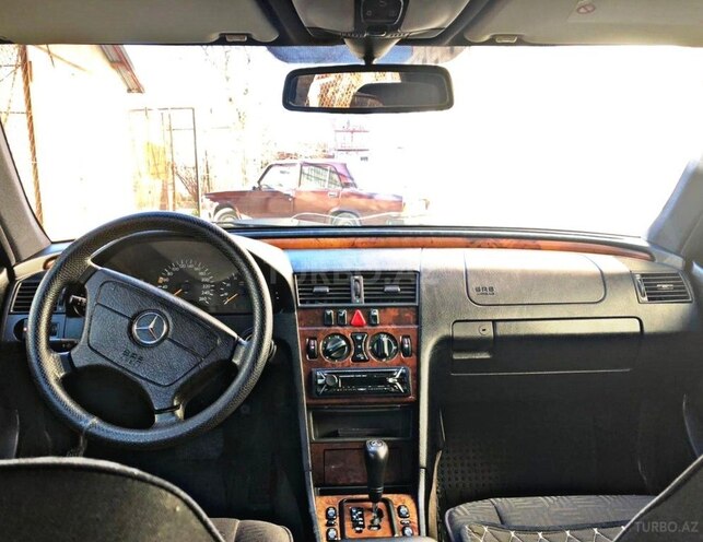 Mercedes C 240 2000, 204,000 km - 2.4 l - Şəki