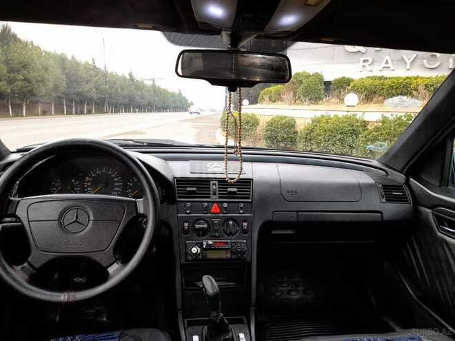 Mercedes C 180 1997, 365,000 km - 1.8 l - Qazax
