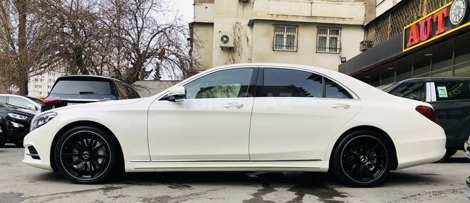 Mercedes S 400