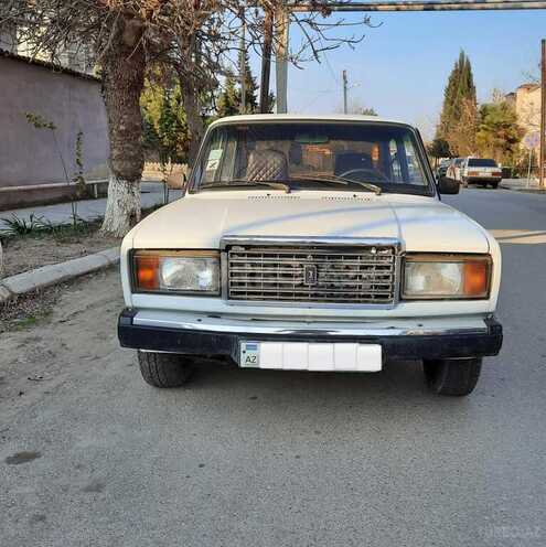 LADA (VAZ) 2107 2006, 35,470 km - 1.6 l - Salyan