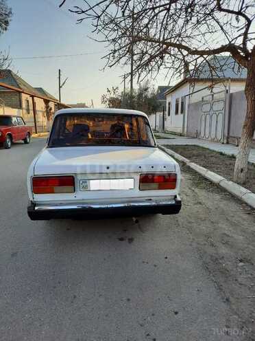 LADA (VAZ) 2107 2006, 35,470 km - 1.6 l - Salyan