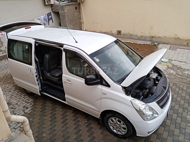 Hyundai H-1 2008, 330,000 km - 2.5 l - Bakı