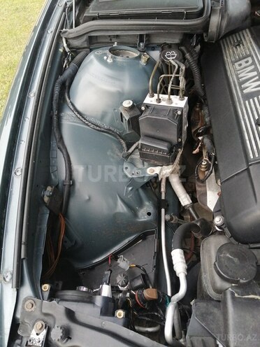 BMW 525 2001, 266,000 km - 2.5 l - Bakı
