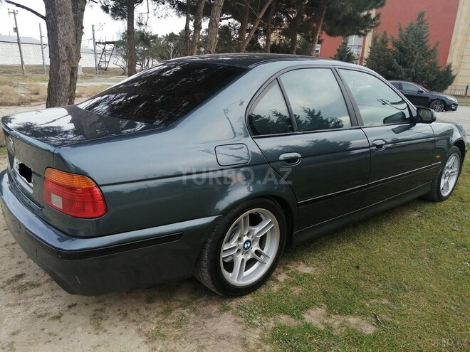 BMW 525 2001, 266,000 km - 2.5 l - Bakı
