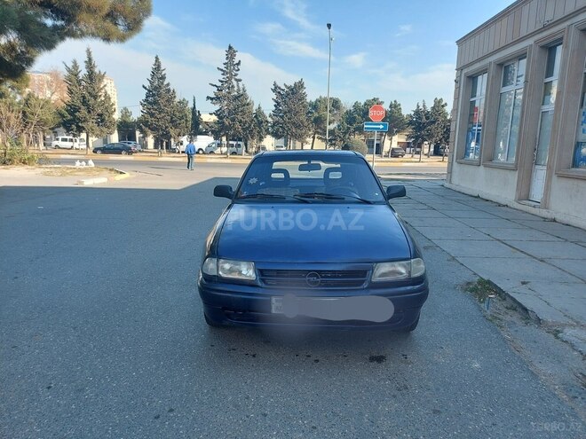 Opel Astra 1995, 335,000 km - 1.6 l - Sumqayıt
