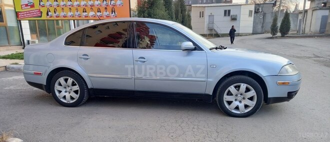 Volkswagen Passat 2002, 235,800 km - 1.8 l - Gəncə