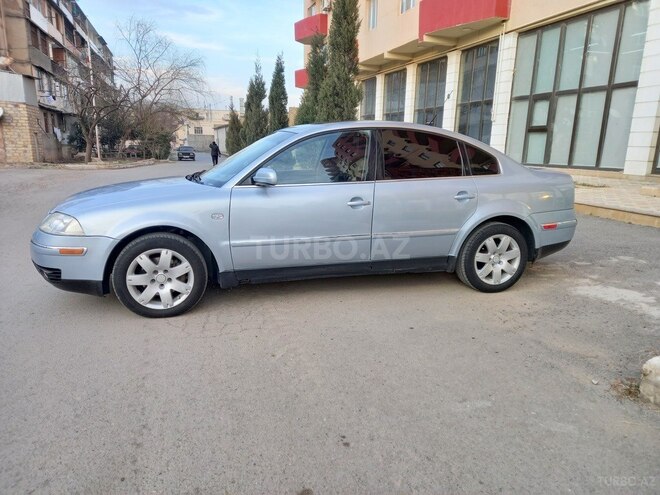 Volkswagen Passat 2002, 235,800 km - 1.8 l - Gəncə