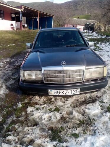 Mercedes 190 1991, 353,940 km - 2.0 l - Yardımlı