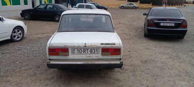 LADA (VAZ) 2107 2000, 256,384 km - 1.5 l - Salyan
