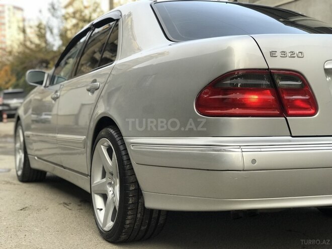 Mercedes E 320 2001, 292,212 km - 3.2 l - Bakı