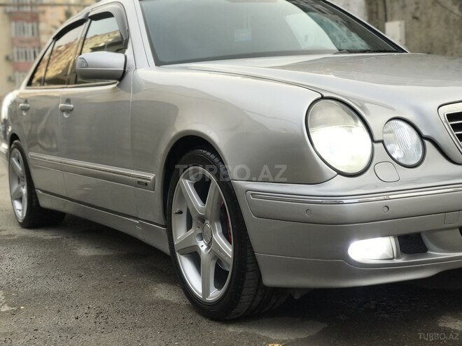 Mercedes E 320 2001, 292,212 km - 3.2 l - Bakı