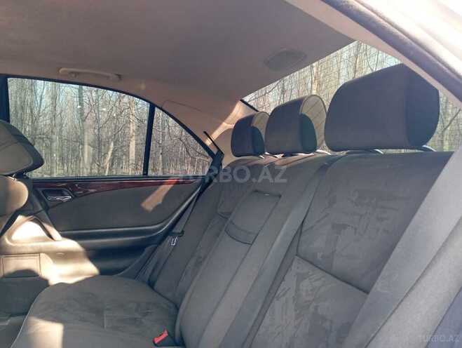 Mercedes E 240 1999, 350,000 km - 2.4 l - Yevlax