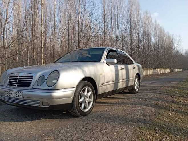 Mercedes E 240 1999, 350,000 km - 2.4 l - Yevlax