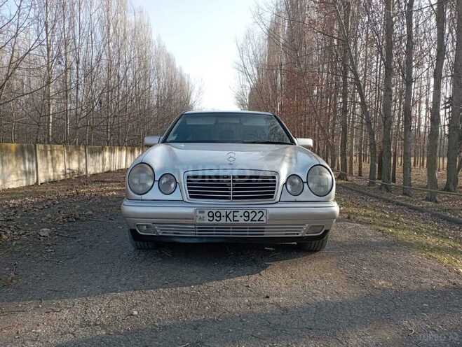 Mercedes E 240 1999, 350,000 km - 2.4 l - Yevlax