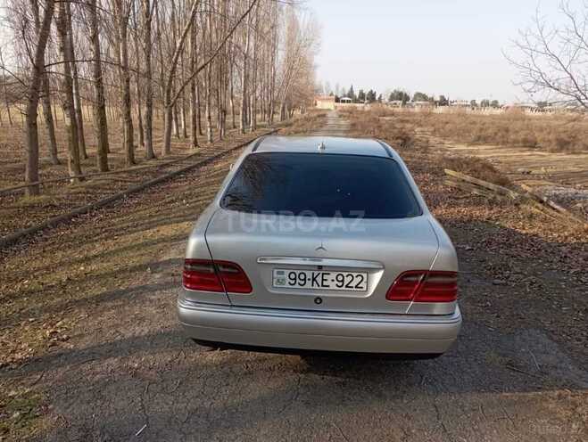 Mercedes E 240 1999, 350,000 km - 2.4 l - Yevlax
