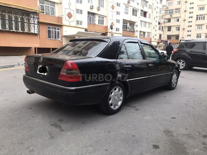 Mercedes C 220 1995, 330,000 km - 2.2 l - Bakı