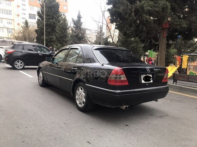 Mercedes C 220 1995, 330,000 km - 2.2 l - Bakı