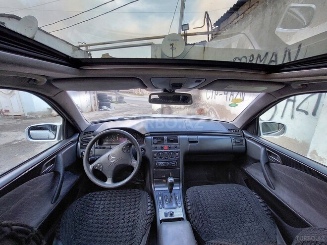 Mercedes E 220 2001, 400,000 km - 2.2 л - Bakı