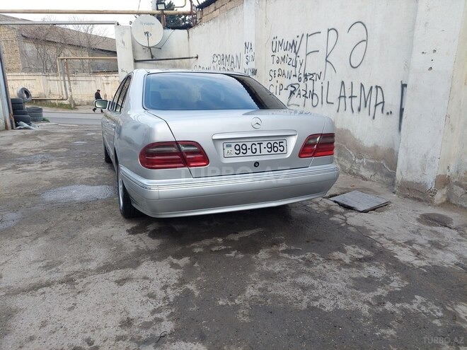 Mercedes E 220 2001, 400,000 km - 2.2 л - Bakı
