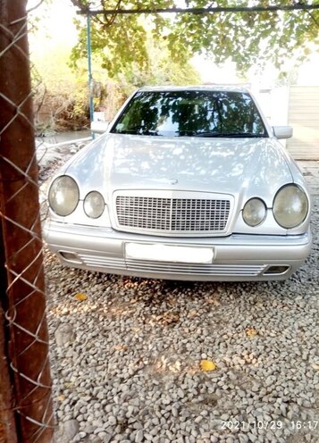 Mercedes E 220 1998, 350,000 km - 2.2 л - Kürdəmir