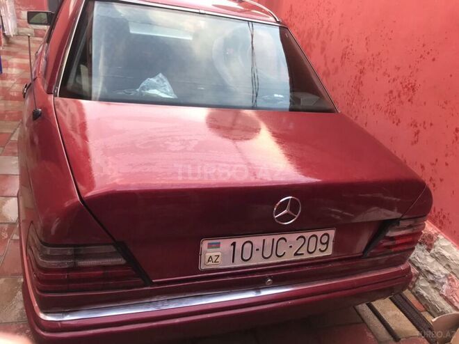 Mercedes E 250 1992, 416,852 km - 2.5 l - Bakı