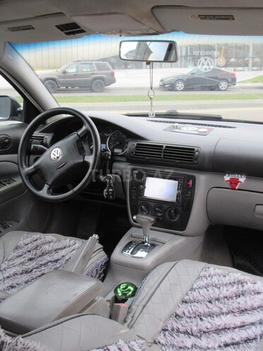 Volkswagen Passat 2002, 243,196 km - 1.8 l - Bakı