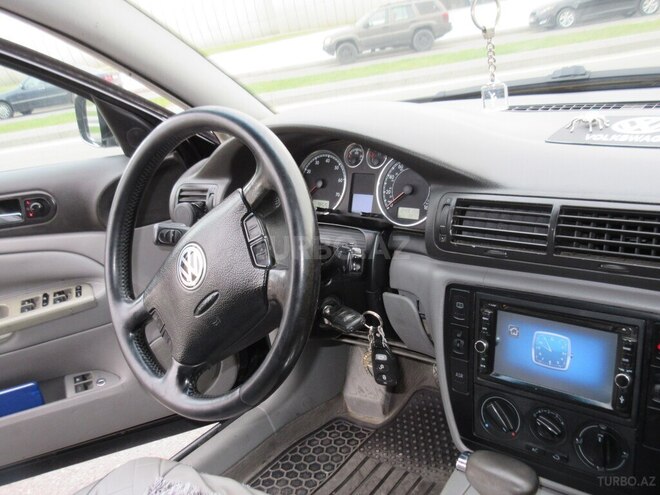 Volkswagen Passat 2002, 243,196 km - 1.8 l - Bakı