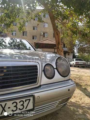 Mercedes E 300 1998, 450,000 km - 3.0 l - Bakı