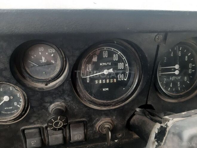 KrAZ  1988, 210,451 km - 15.0 l - Gəncə