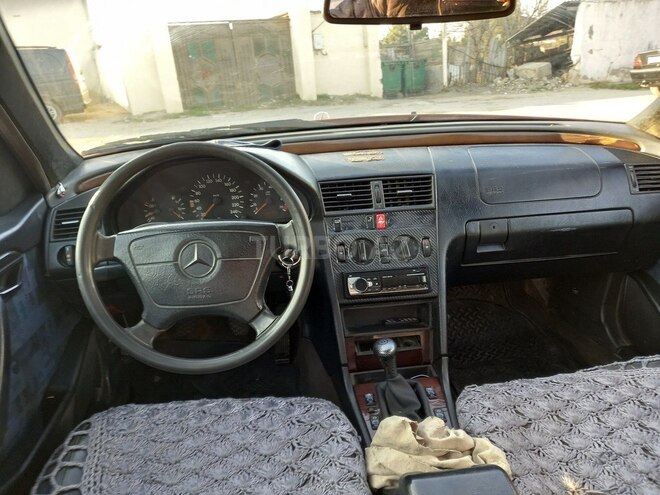 Mercedes C 180 1995, 244,000 km - 1.8 л - Bakı