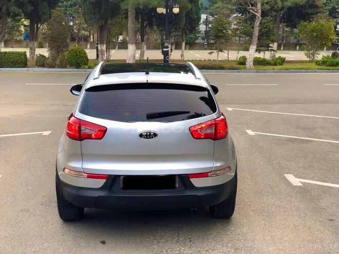 Kia Sportage 2011, 196,500 km - 2.0 л - Bakı