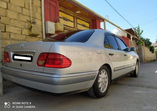 Mercedes E 200 1997, 310,000 km - 2.0 л - Bakı