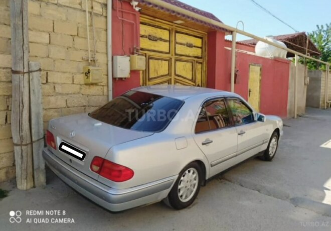 Mercedes E 200 1997, 310,000 km - 2.0 л - Bakı
