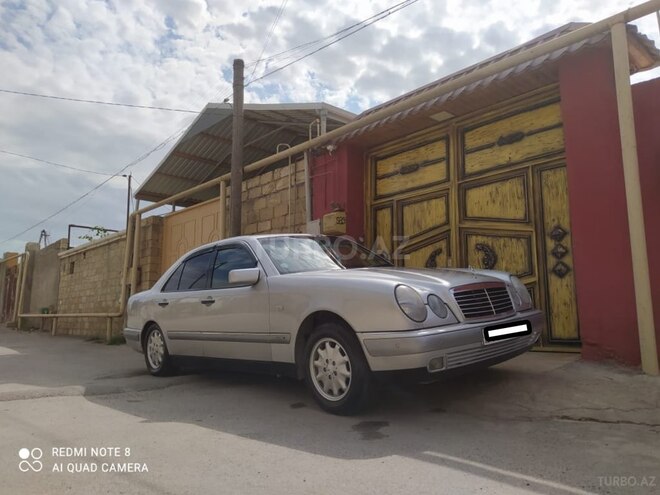 Mercedes E 200 1997, 310,000 km - 2.0 л - Bakı