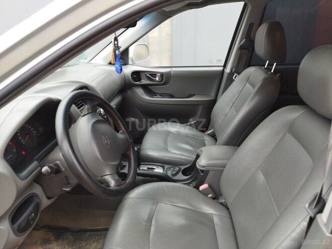 Hyundai Santa Fe 2004, 275,000 km - 2.0 l - Qusar
